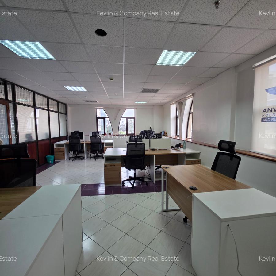 29,000 ft² Office with Service Charge Included in Kilimani - 10