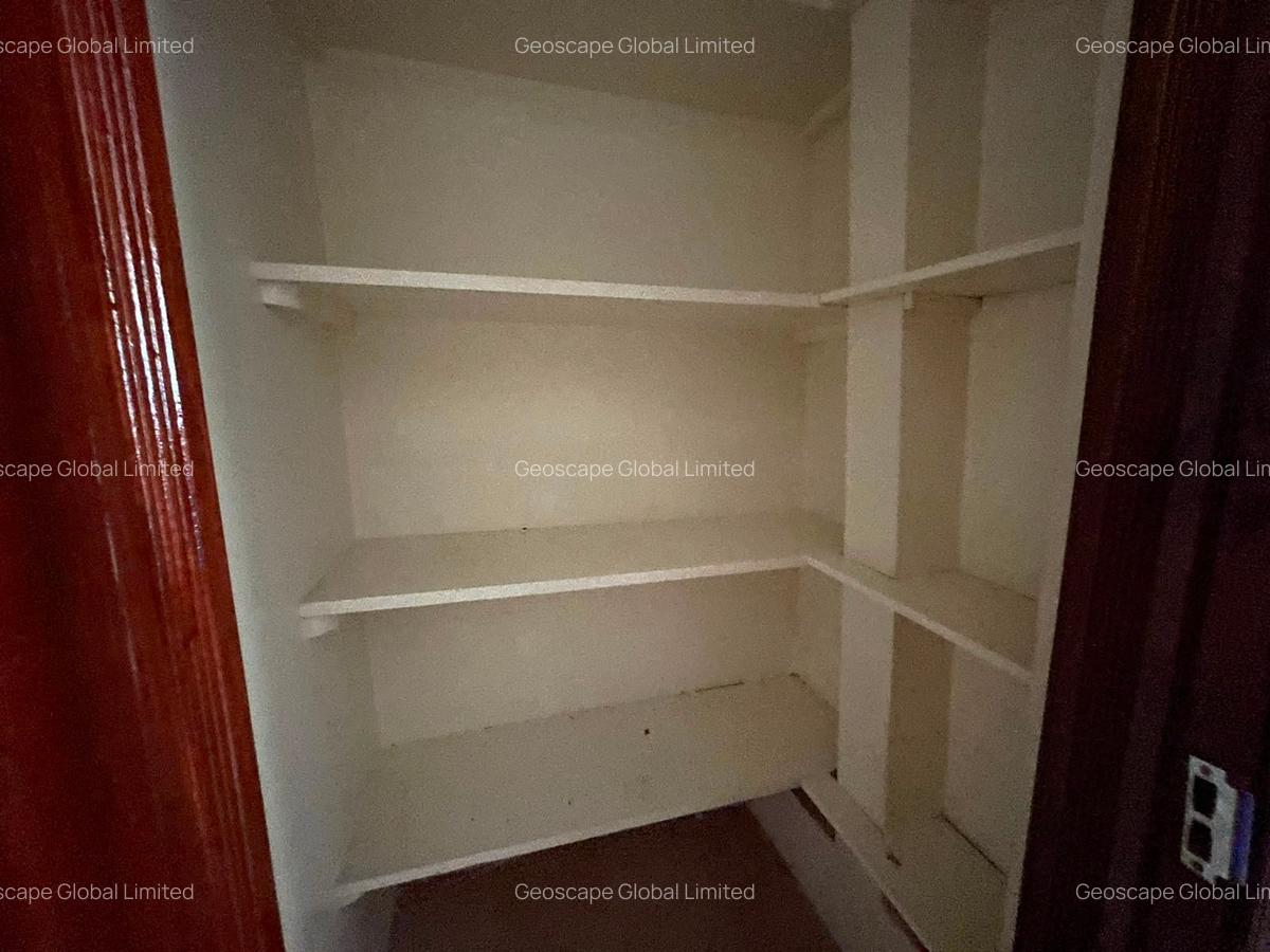 4 Bed Apartment with En Suite in Riverside - 3