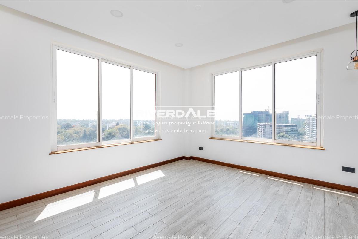 5 Bed Apartment with En Suite in General Mathenge - 15