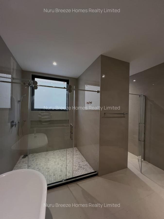 5 Bed Townhouse with En Suite in Lavington - 7