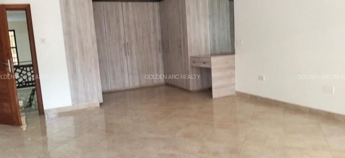 4 Bed Townhouse with En Suite in Karen - 10