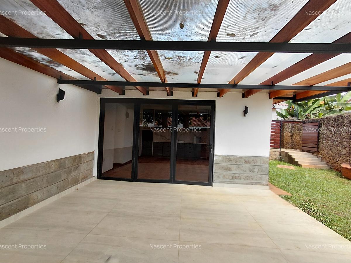 4 Bed House with En Suite in Runda - 3