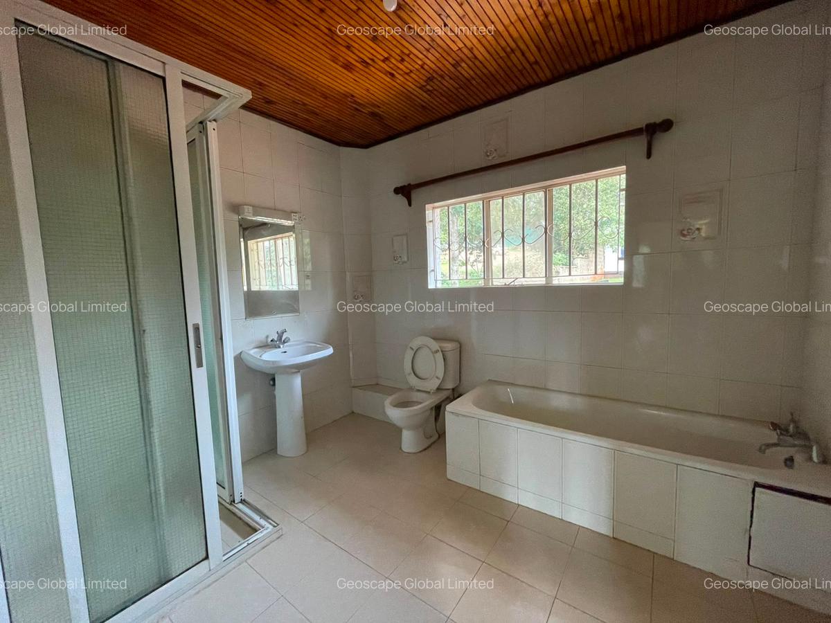 6 Bed House with En Suite in Riverside - 8
