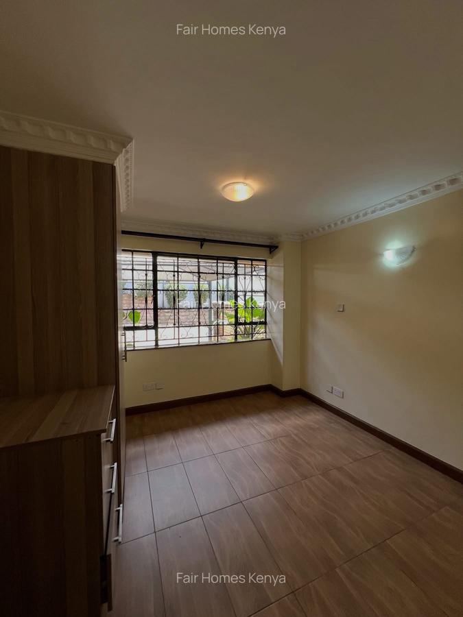 5 Bed Townhouse with En Suite at Convent Drive - 6