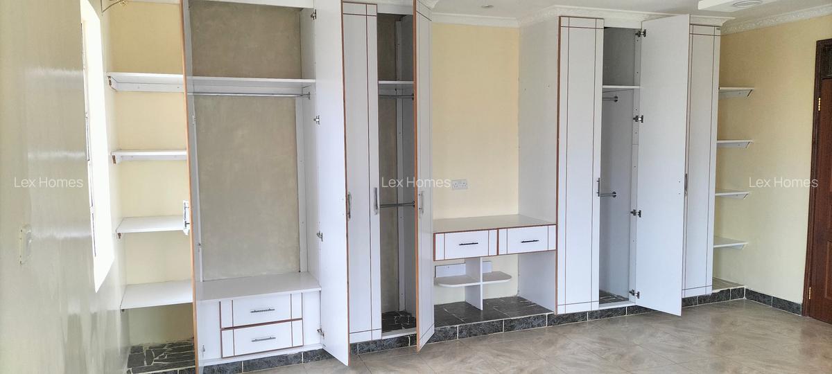 5 Bed House with En Suite in Ongata Rongai - 11