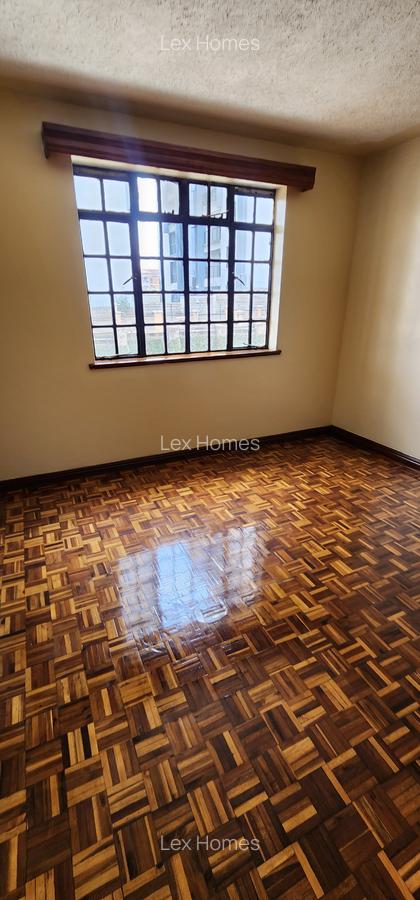 3 Bed Apartment with En Suite at Garden Estate Road - 15