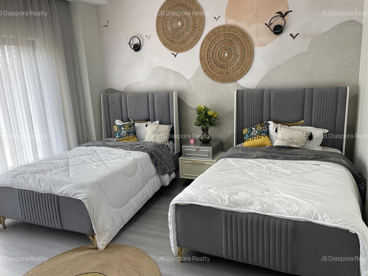 4 Bed Apartment with En Suite at Parklands - 12