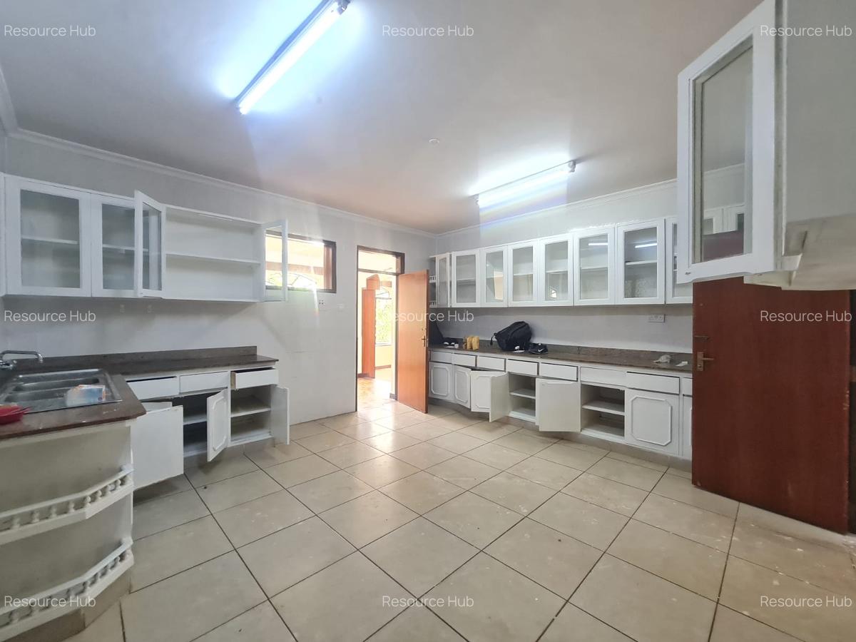 6 Bed House with En Suite at Nyari - 7