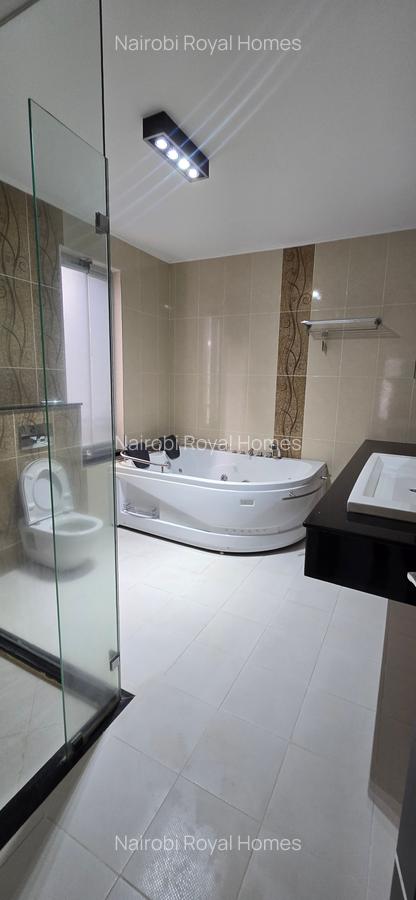 3 Bed Apartment with En Suite at Riverside Drive - 14