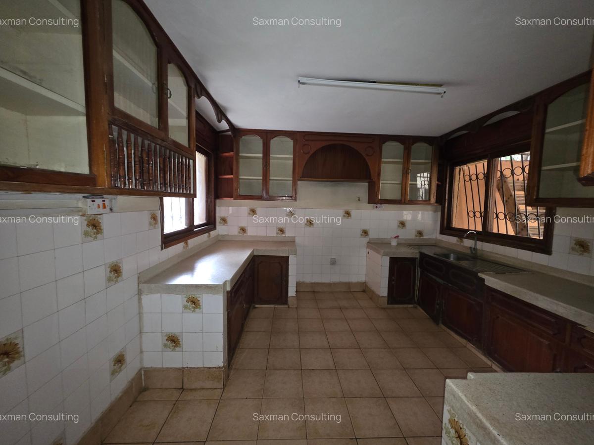 Commercial Property with Service Charge Included in Riverside - 15