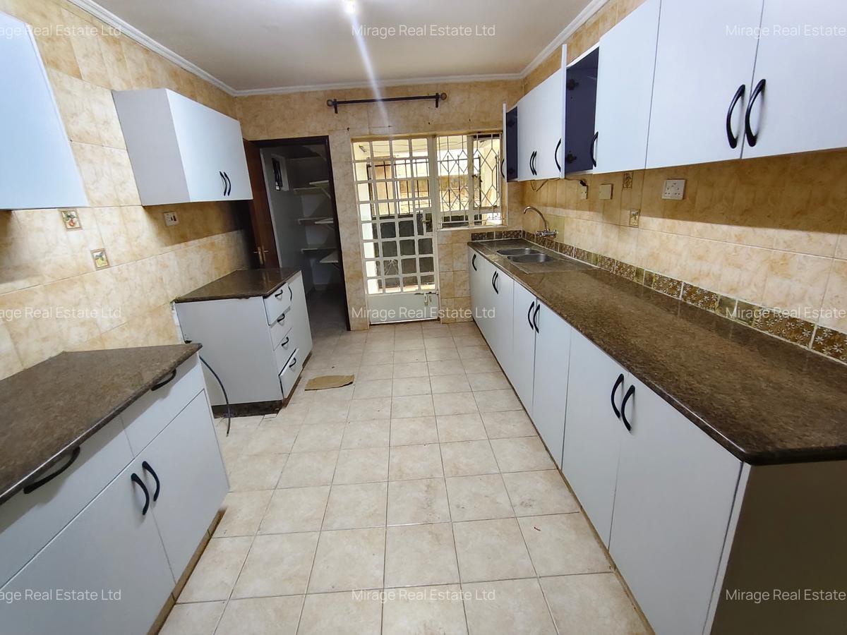 4 Bed Apartment with Parking in Kileleshwa - 9