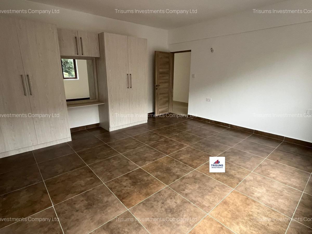 3 Bed Apartment with En Suite at Prp7+494 - 8