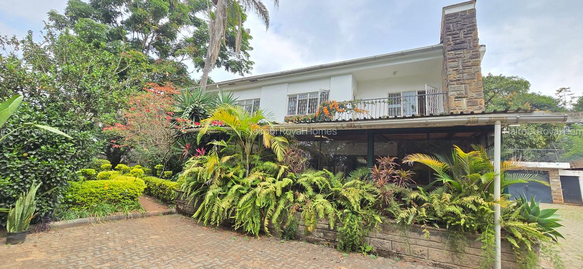 5 Bed Townhouse with En Suite at James Gichuru - 2