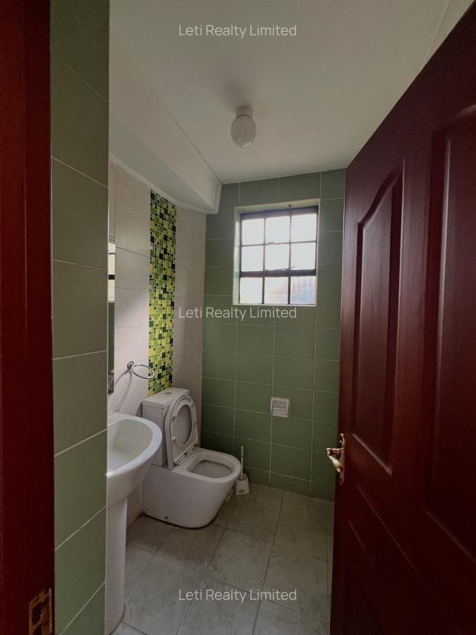 5 Bed Townhouse with En Suite in Lavington - 8
