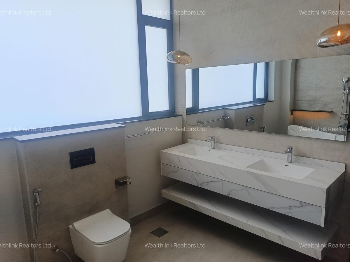 5 Bed House with En Suite at Nyari - 14