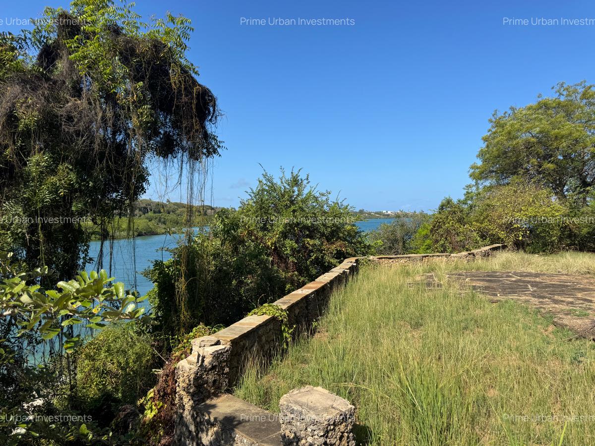 10.95 ac Land at Shanzu Beach - Overlooking Mtwapa Creek - 4
