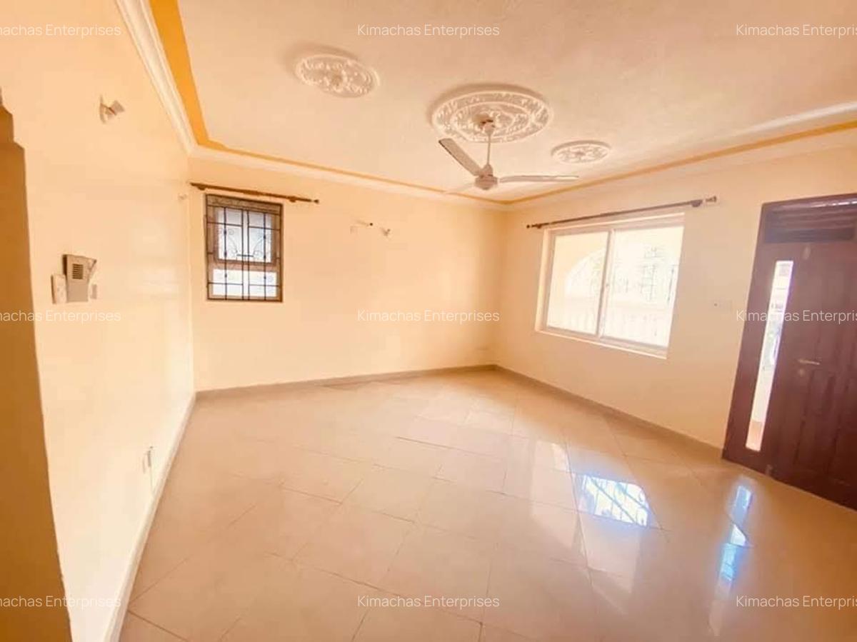 3 Bed Apartment with Swimming Pool at Links Road - 5