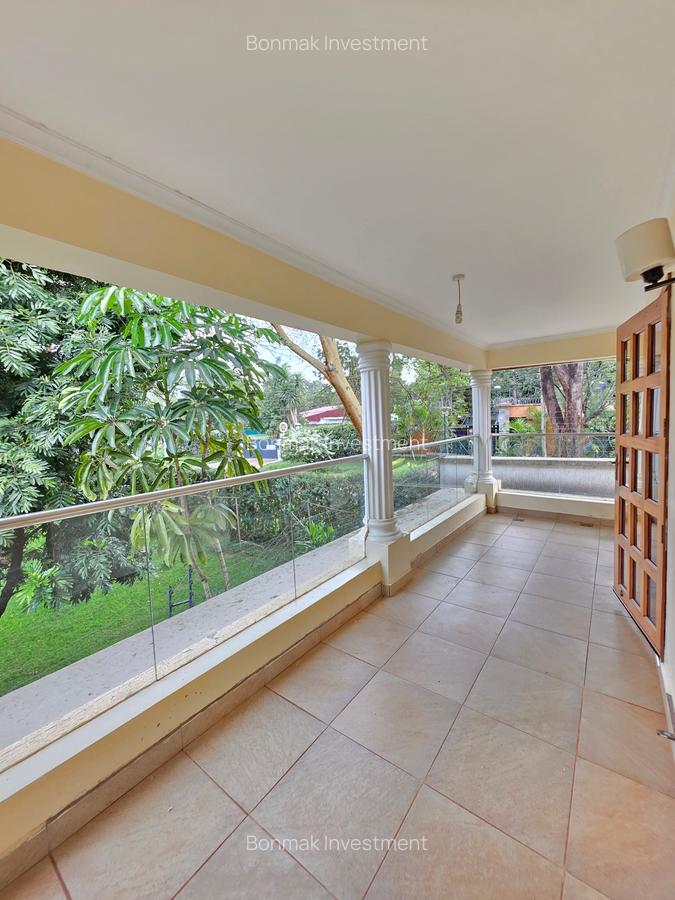 5 Bed Townhouse with En Suite at Lavington Green - 2