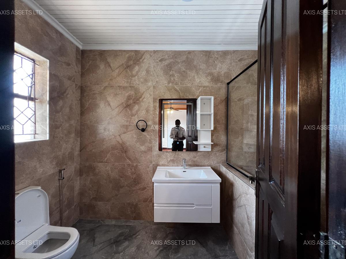 5 Bed Villa with En Suite at Runda Grove - 8
