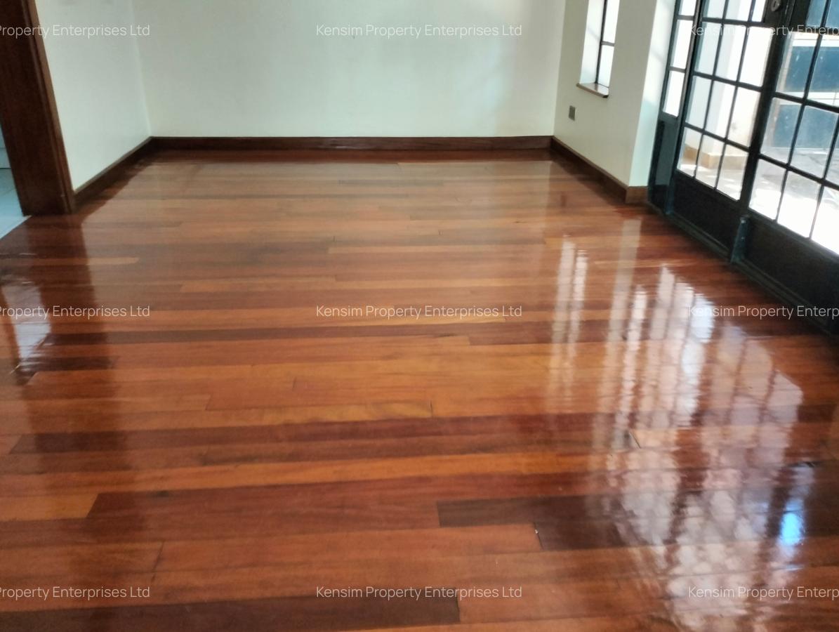 5 Bed Townhouse with En Suite in Lavington - 8