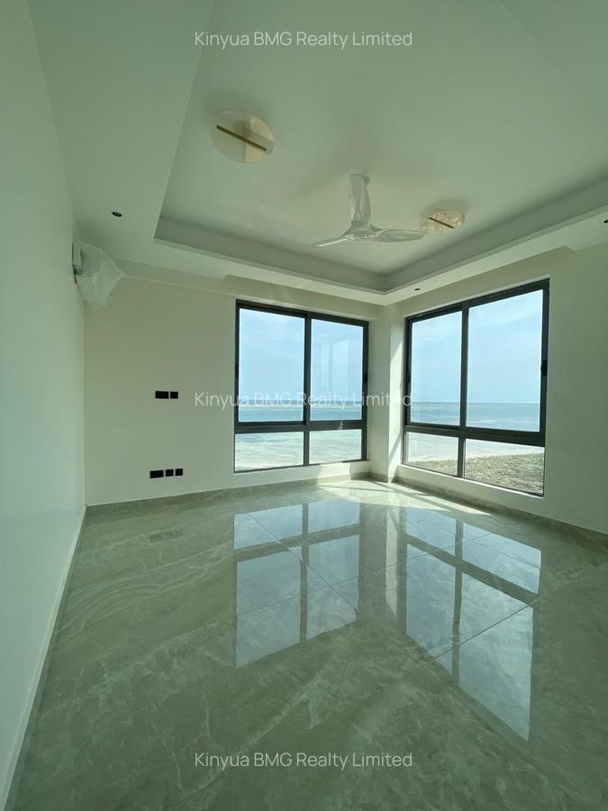 Serviced 2 Bed Apartment with En Suite in Nyali Area - 8