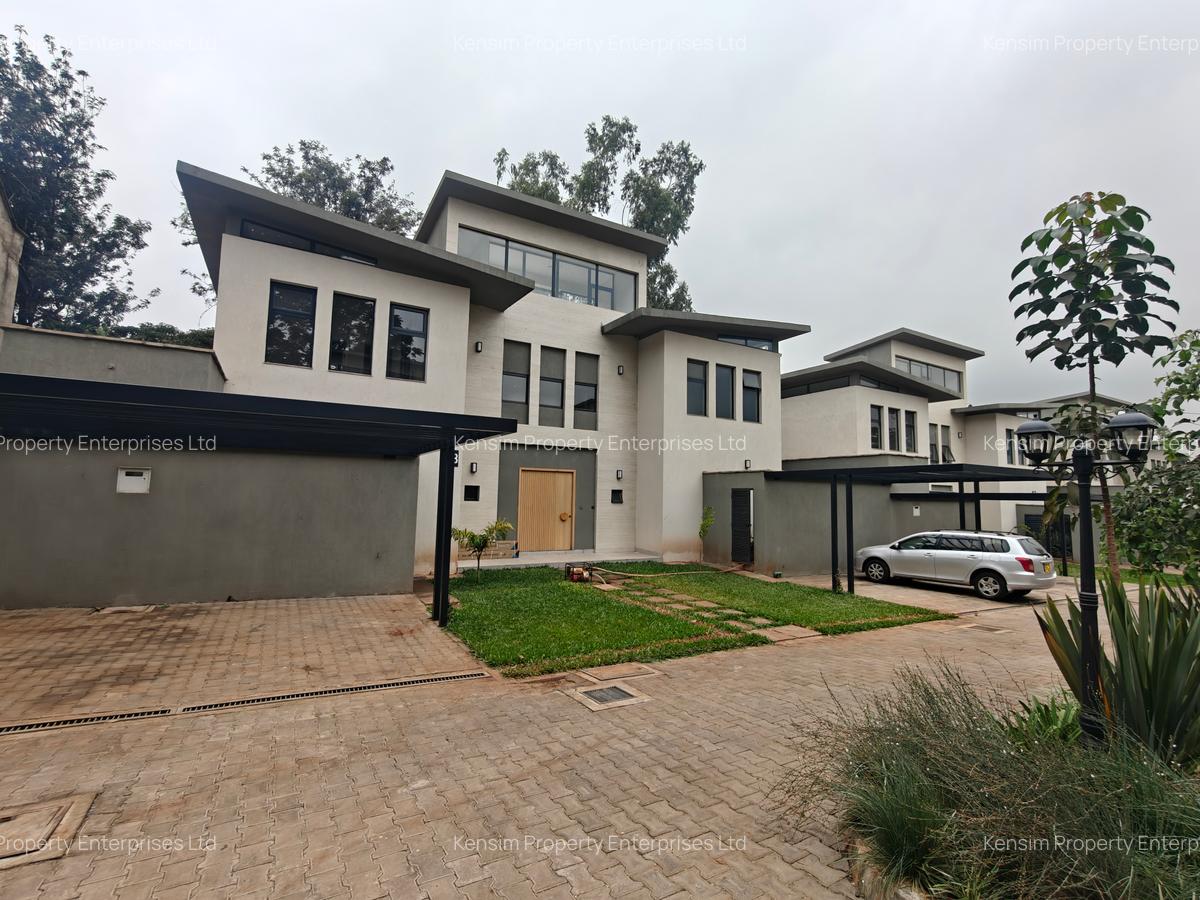 5 Bed Townhouse with En Suite in Runda - 19
