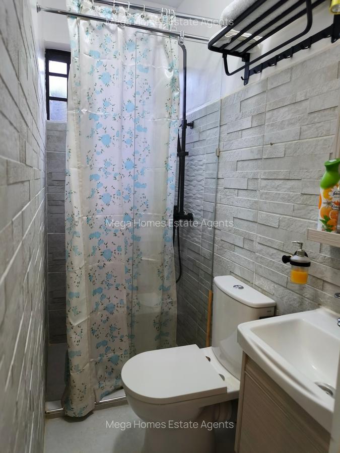 Serviced 1 Bed Apartment with En Suite in Runda - 3