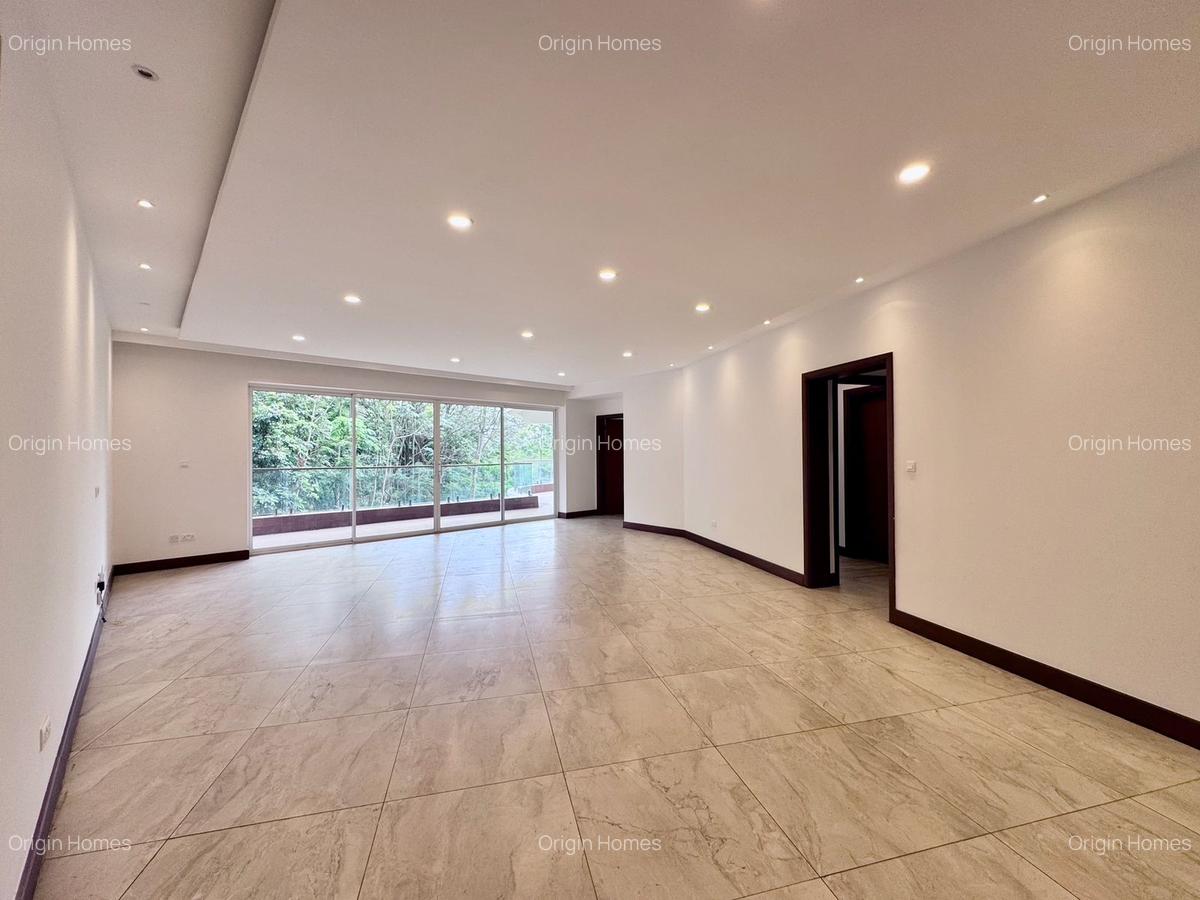 4 Bed Apartment with En Suite at Parklands - 5