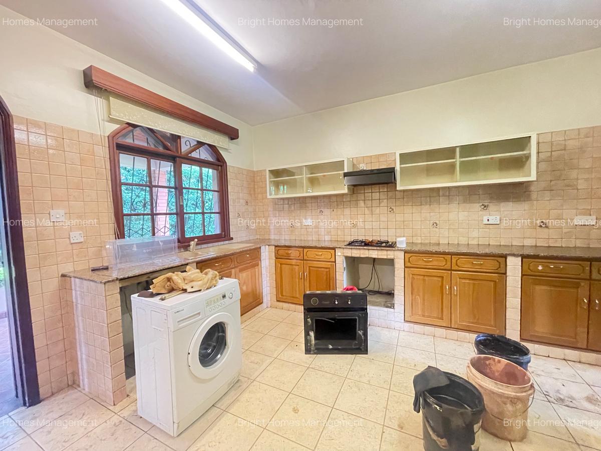 4 Bed Townhouse with En Suite in Kilimani - 8