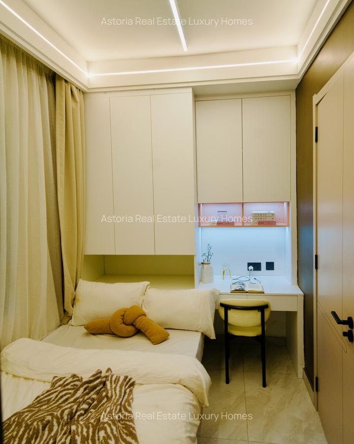 3 Bed Apartment with En Suite at 2026-108 - 8