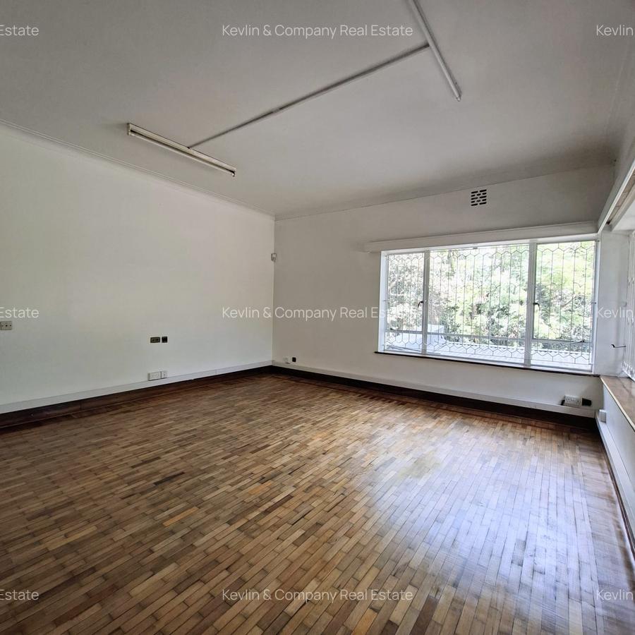 300 m² Commercial Property with Service Charge Included in Westlands Area - 12