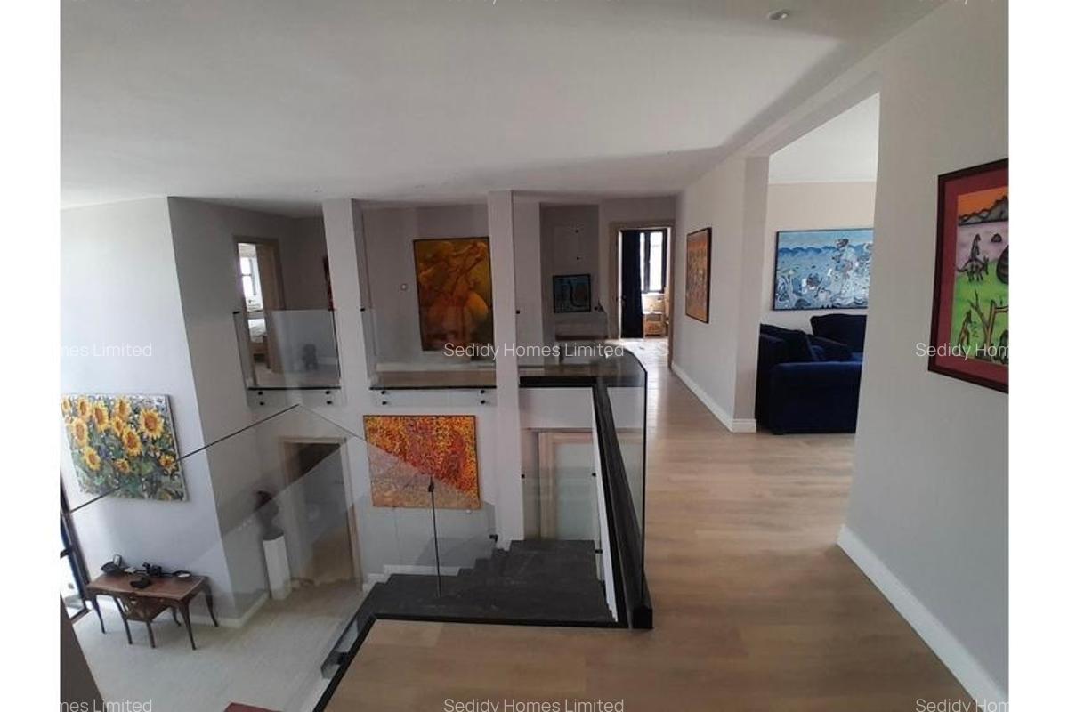 5 Bed Villa with En Suite in Runda - 15