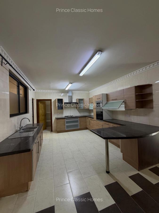4 Bed Apartment with En Suite in Lavington - 2