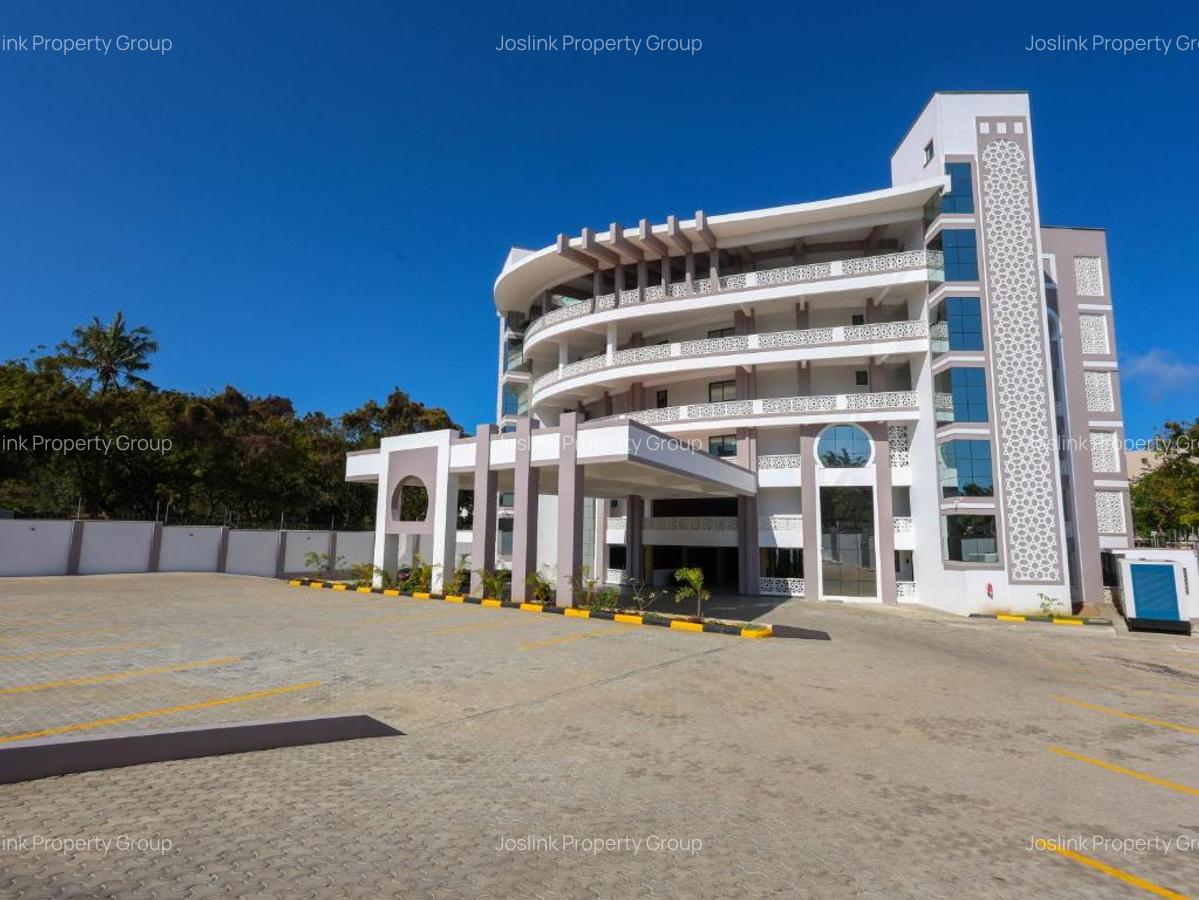 2 Bed Apartment with En Suite in Nyali Area - 7