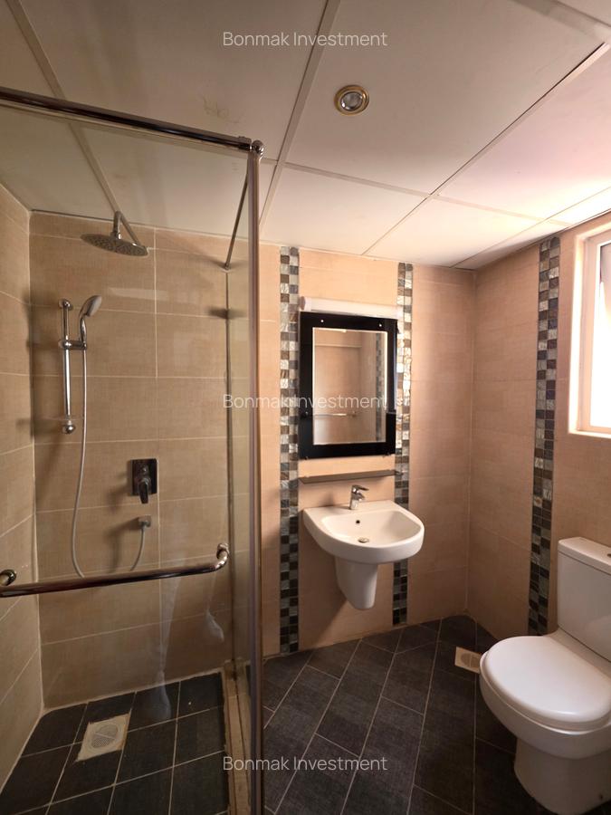 5 Bed Townhouse with En Suite at Lavington Green - 19