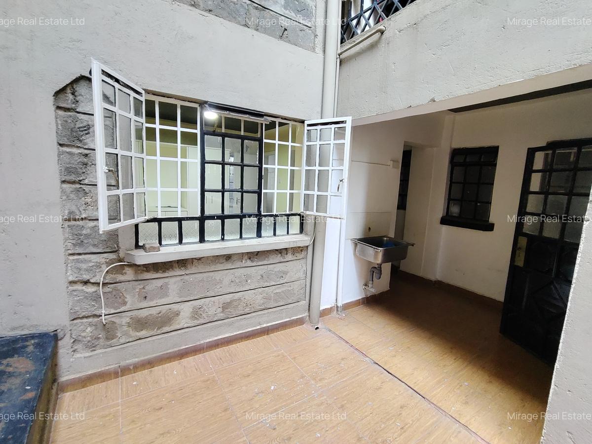 3 Bed Apartment with En Suite in Kilimani - 19