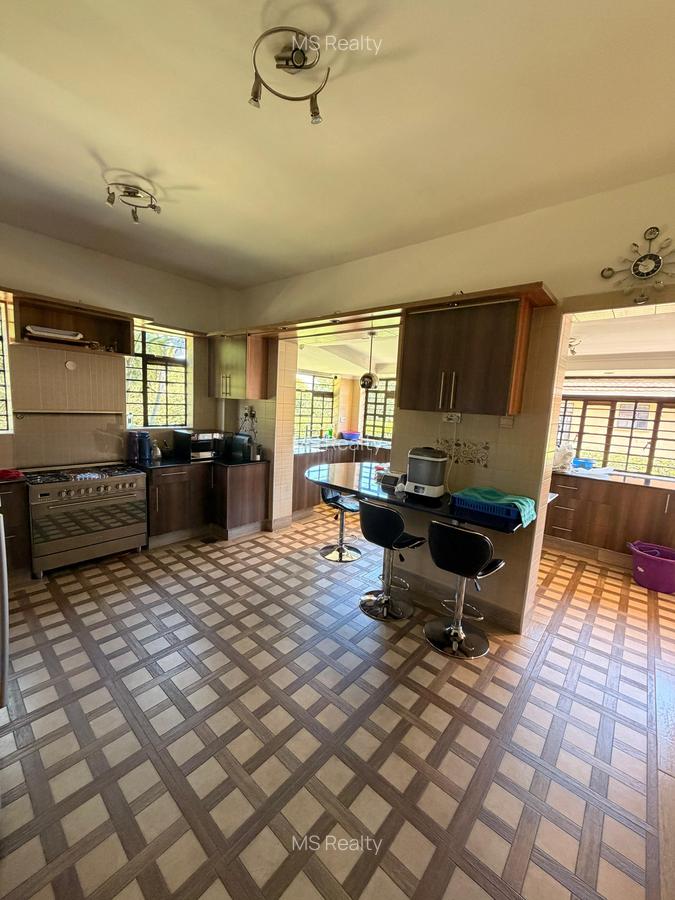 5 Bed Townhouse with En Suite in Westlands Area - 4