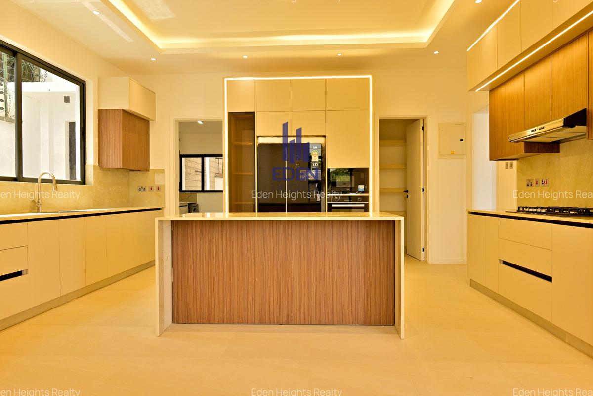 5 Bed Townhouse with En Suite at Mzima - 8