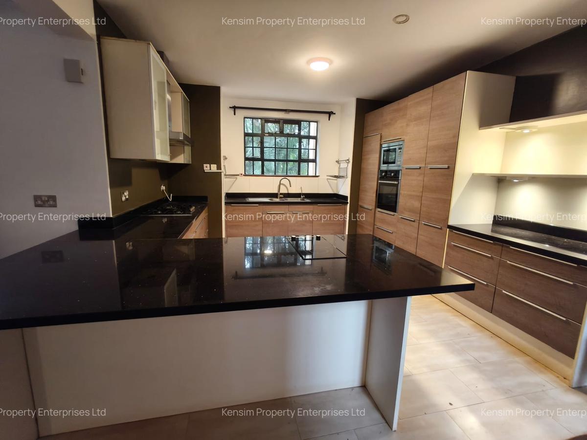 4 Bed Townhouse with En Suite in Runda - 11
