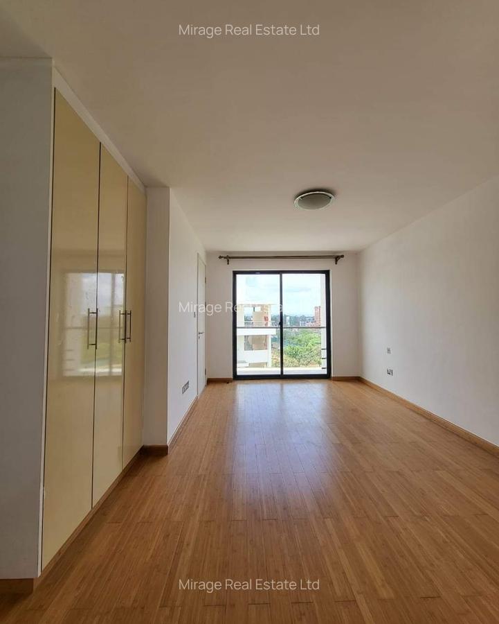 2 Bed Apartment with En Suite in Garden Estate - 10