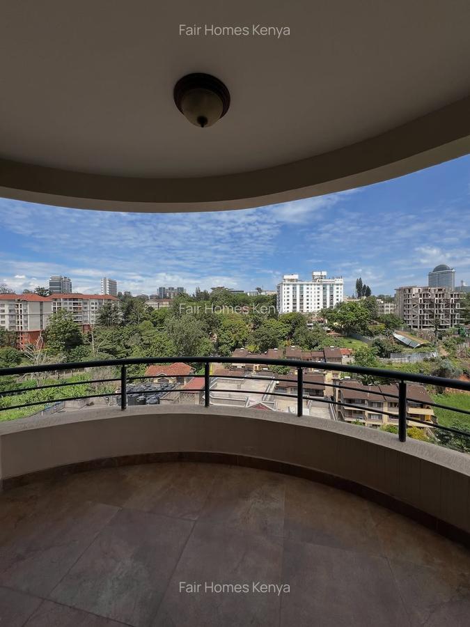 4 Bed Apartment with En Suite at Riverside Drive - 10