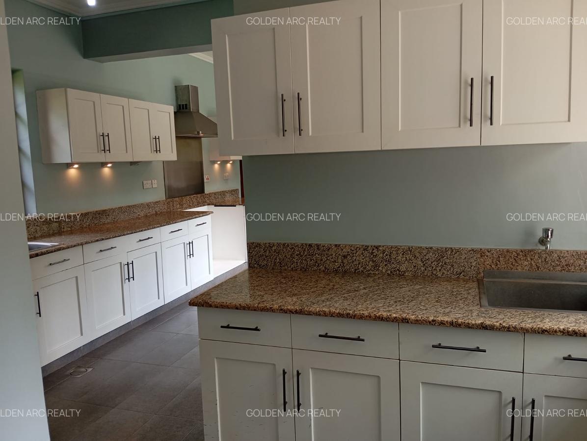 5 Bed Townhouse with En Suite in Karen - 11