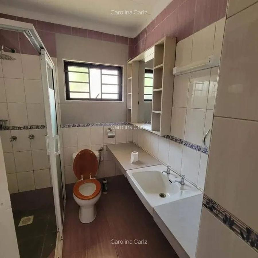 3 Bed Townhouse with En Suite at Loresho - 4