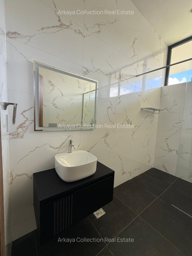 5 Bed House with En Suite in Nyari - 15