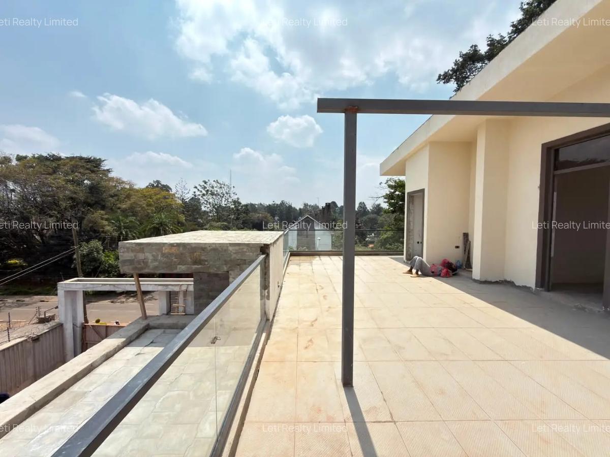 5 Bed Townhouse with En Suite in Lavington - 7