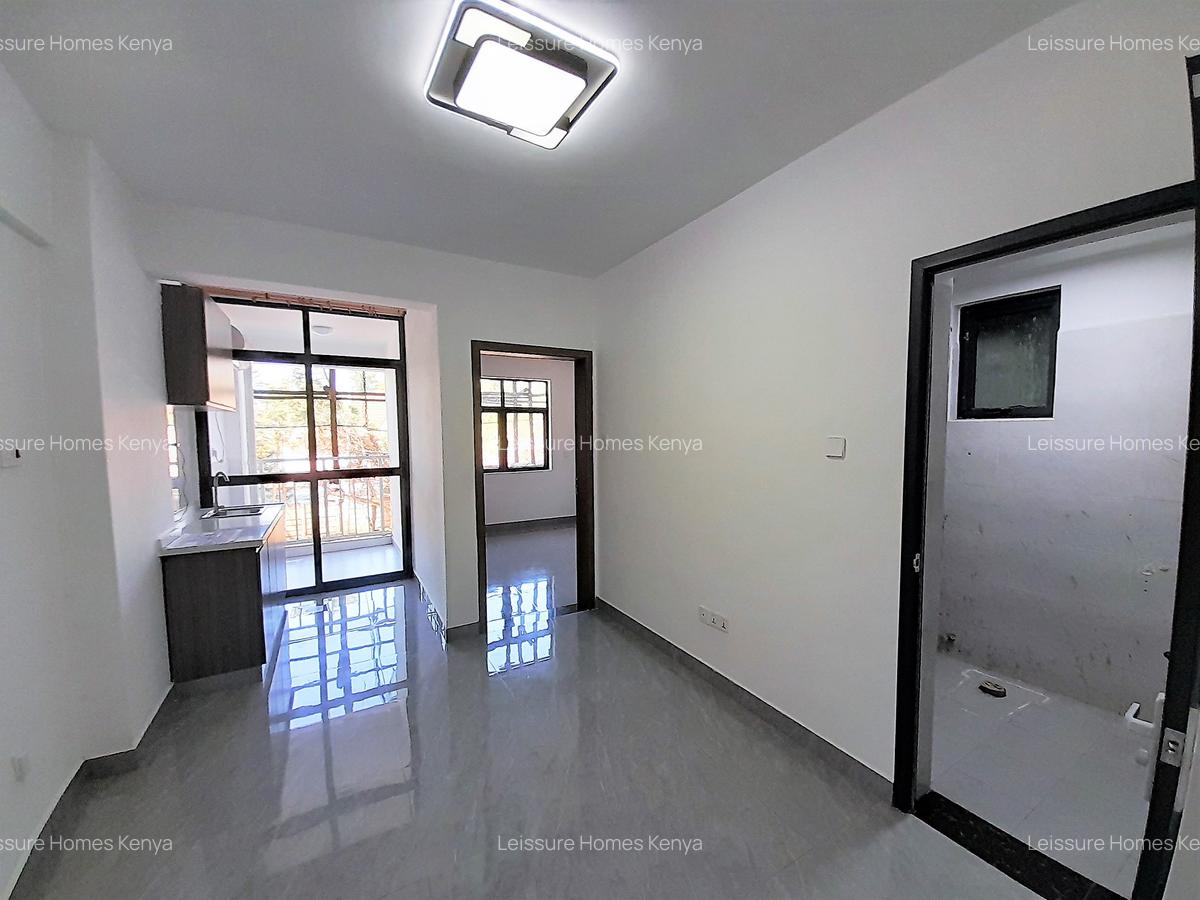 1 Bed Apartment with En Suite at Chania Avenue - 4