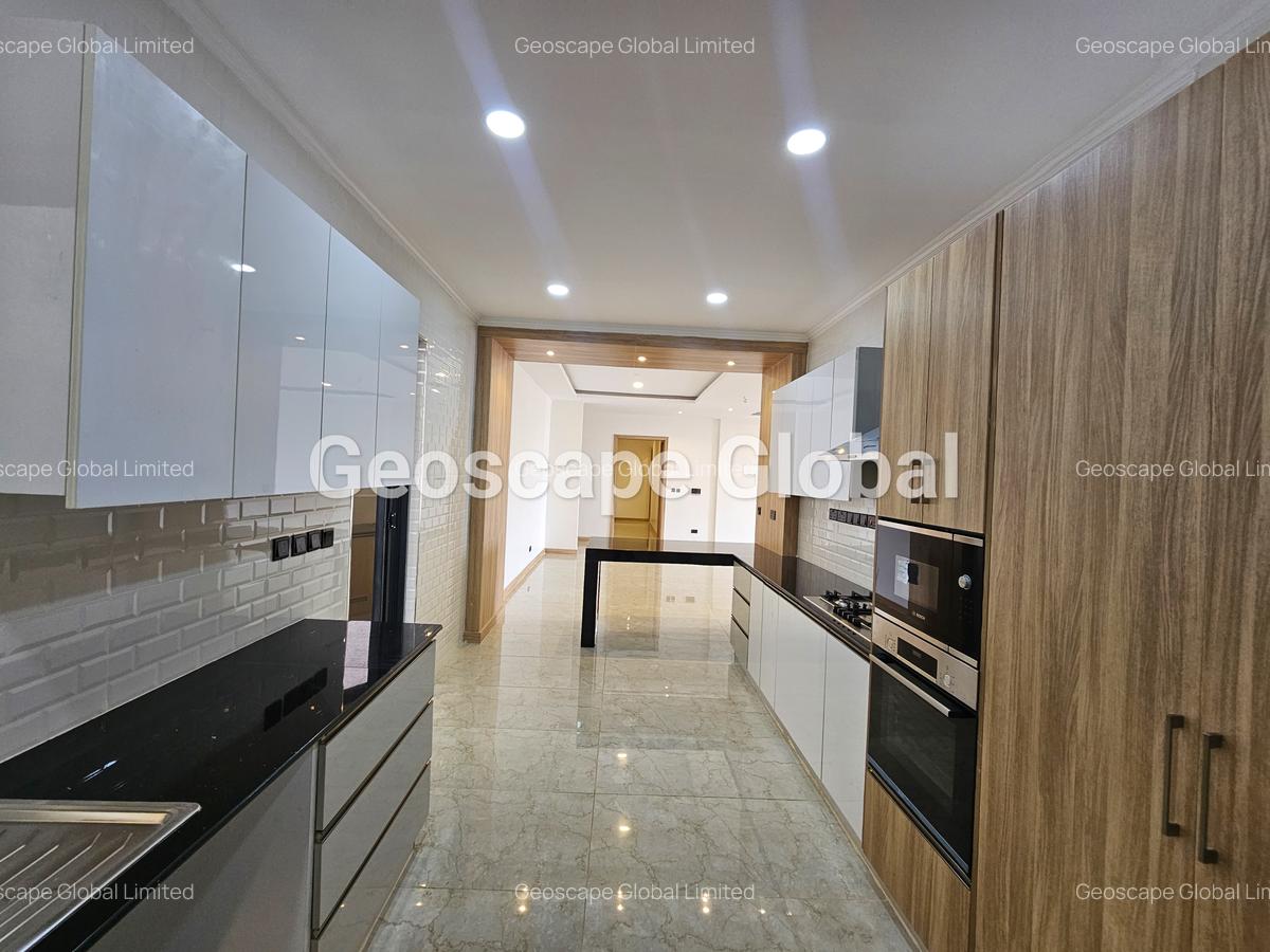 4 Bed Apartment with En Suite in Spring Valley - 12