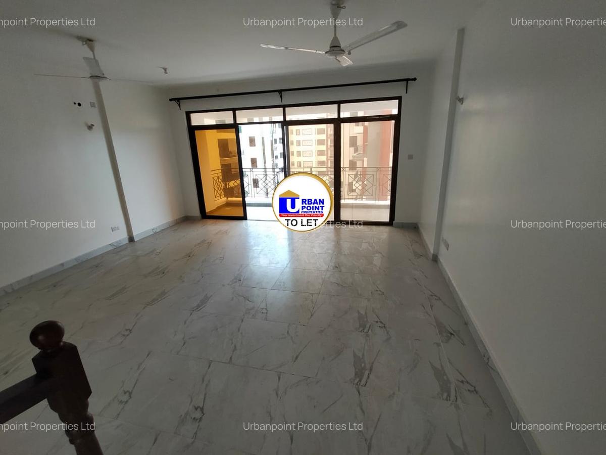 3 Bed Apartment with En Suite in Nyali Area - 2