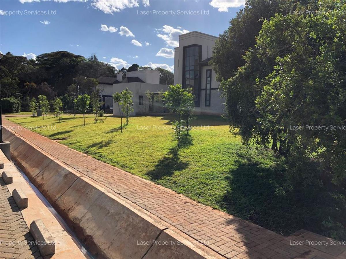 5 Bed House with En Suite at Oloolua Ridge - 3