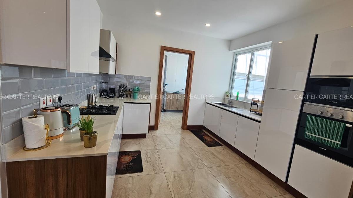 Serviced 2 Bed Apartment with En Suite at City Park Drive - 12